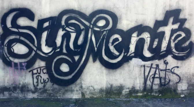 A que tú me tiras a mí las cajas…